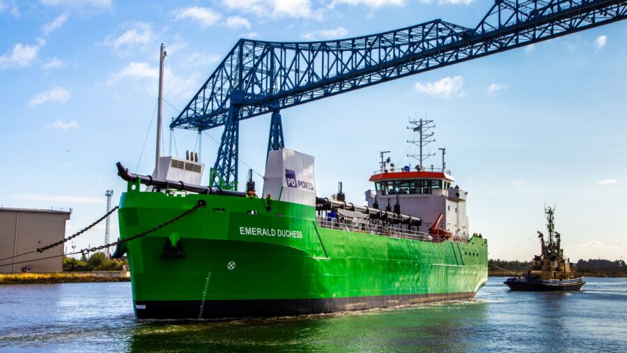 Welcome to Teesside – the £23m Emerald Duchess makes its arrival on the Tees